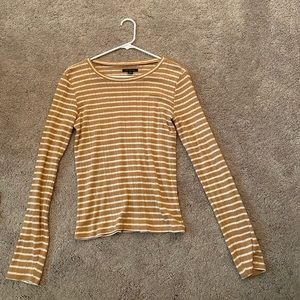 American Eagle long sleeve t